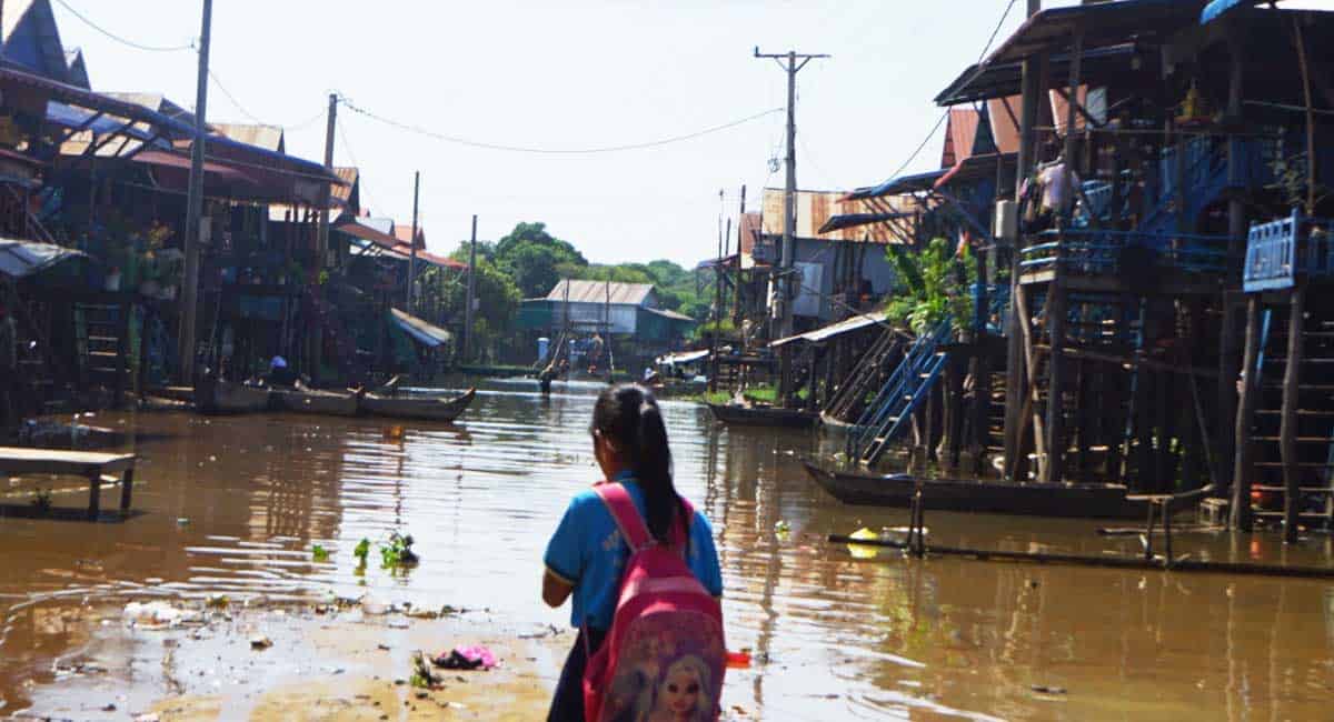 school Siem Reap floating village