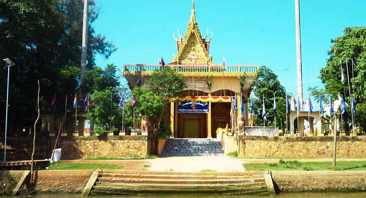 things to see siem reap floating village