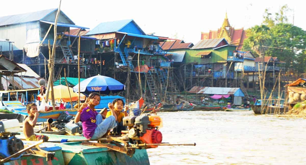 views siem reap floating village